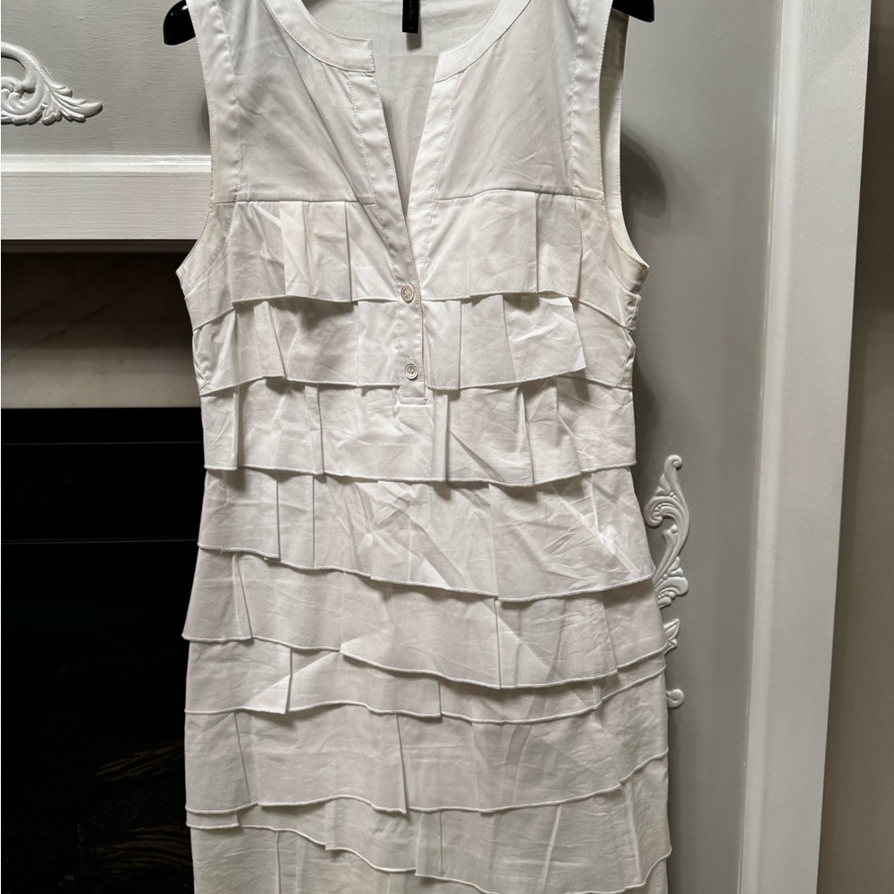 BCBGMAXAZRIA White Layered Sheath Mini Dress XS V-Neck Sleeveless Button